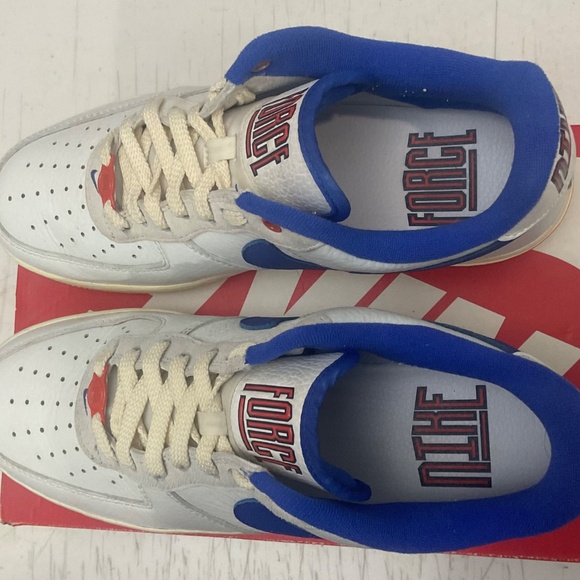 Size US 10 / EUR 42 ( WMNS) NIKE AIR FORCE 1 - DR148-100 , White / Blue, Leathe - Picture 4 of 8